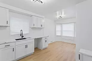 18031 Mendota St, Detroit, MI 48221 - Photo 7