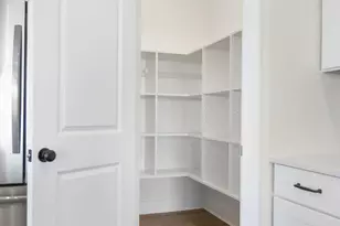 11905 Smithfield Dr, Holland, MI 49424 - Photo 29