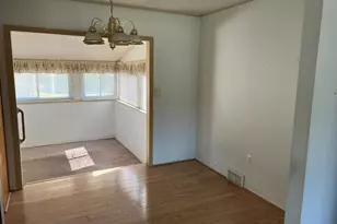 19436 Donna St, Livonia, MI 48152 - Photo 5