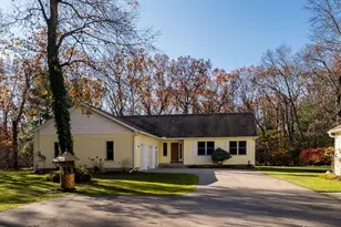 423 Fernwood Ln, Muskegon, MI 49442 - Photo 3