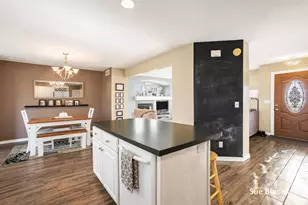 8641 Suntree Dr, Zeeland, MI 49464 - Photo 17