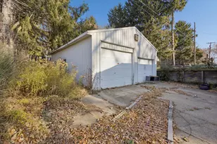 9470 Peck Rd, Greenville, MI 48838 - Photo 25