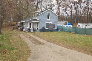 1201 Chauncey St, Albion, MI 49224 - Photo 1