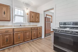 307 Ridgewood St SE, Grand Rapids, MI 49548 - Photo 13