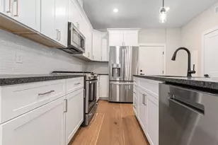 629 Fairview Ave NE, Grand Rapids, MI 49503 - Photo 9