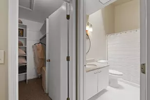 7288 Danbrooke Ct, West Bloomfield, MI 48322 - Photo 17