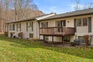 2885 Hidden View Dr SE, Caledonia, MI 49316 - Photo 3