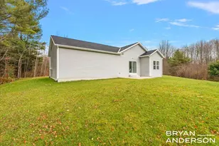 2555 W River Rd, Muskegon, MI 49445 - Photo 33