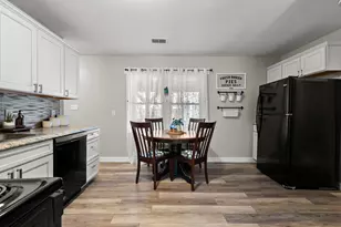 5812 Deerfield St, Portage, MI 49024 - Photo 9