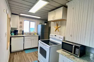 5537 Lakeshore Dr, Holland, MI 49424 - Photo 7