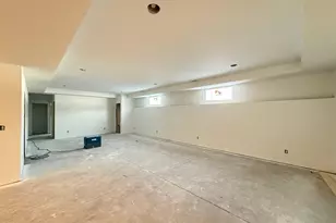 401 Sabine Dr, Muskegon, MI 49442 - Photo 13