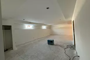 401 Sabine Dr, Muskegon, MI 49442 - Photo 25