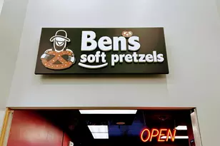 501 N 9th St, Kalamazoo, MI 49009 - Photo 1