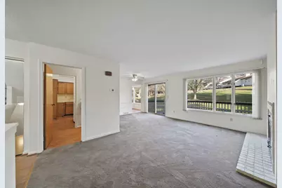 2812 S Wooddale Drive #2, Jackson, MI 49203 - Photo 9