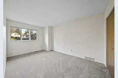 2812 S Wooddale Drive #2, Jackson, MI 49203 - Photo 25