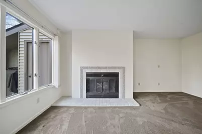 2812 S Wooddale Drive #2, Jackson, MI 49203 - Photo 11