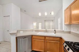 2768 S Knightsbridge Cir, Ann Arbor, MI 48105 - Photo 7