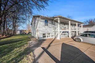 416 River St, Three Rivers, MI 49093 - Photo 3