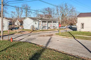 500 River St, Three Rivers, MI 49093 - Photo 3