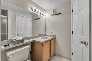 6057 Beachwood Dr, West Bloomfield, MI 48324 - Photo 37