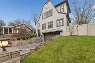 1824 Sherman St SE, Grand Rapids, MI 49506 - Photo 5