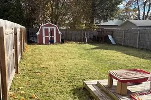 519 Ramsdell St, Manistee, MI 49660 - Photo 5