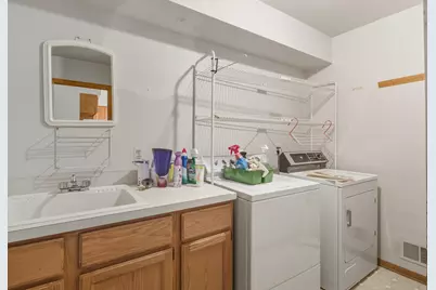 37692 N Laurel Park Drive, Livonia, MI 48152 - Photo 13