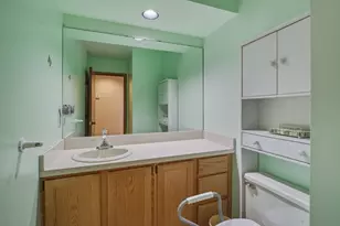 37692 N Laurel Park Dr, Livonia, MI 48152 - Photo 15