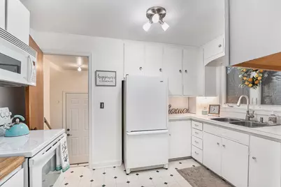 215 W Hamilton Lane, Battle Creek, MI 49015 - Photo 7