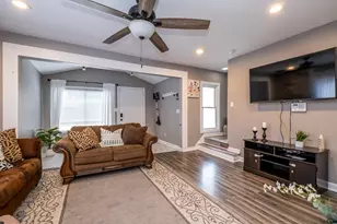 187 Wall St, Pontiac, MI 48342 - Photo 9