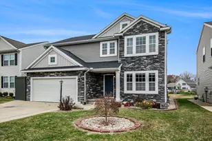 613 Trumpeter Bay Dr, Benton Harbor, MI 49022 - Photo 1