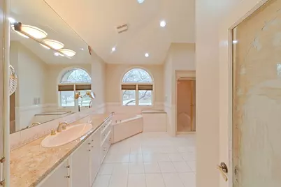 48315 Wadebridge Drive, Canton, MI 48187 - Photo 15