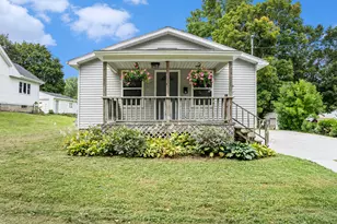 916 Yeomans St, Ionia, MI 48846 - Photo 1