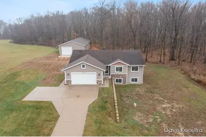 3905 Sunset View, Wayland, MI 49348 - Photo 7