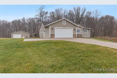 3905 Sunset View, Wayland, MI 49348 - Photo 5