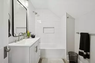 843 Clancy Ave NE, Grand Rapids, MI 49503 - Photo 29