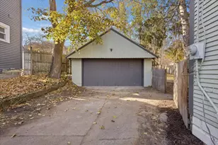 843 Clancy Ave NE, Grand Rapids, MI 49503 - Photo 45