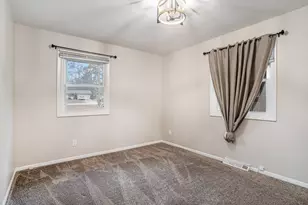 920 Cheboygan Dr, Muskegon, MI 49445 - Photo 13