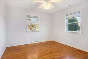 3922 Croyden Ave, Kalamazoo, MI 49006 - Photo 9