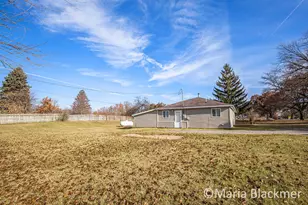 240 W Tuttle Rd, Ionia, MI 48846 - Photo 17