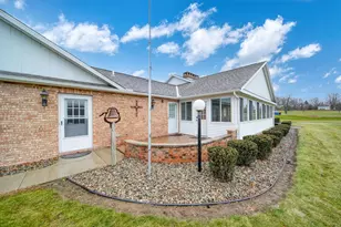 1111 N Lake Pleasant Rd, Hillsdale, MI 49242 - Photo 13