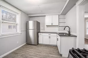 1612 E Stockbridge Ave, Kalamazoo, MI 49001 - Photo 7