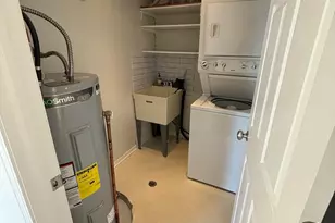 353 Pinewood Cir, Plymouth, MI 48170 - Photo 5