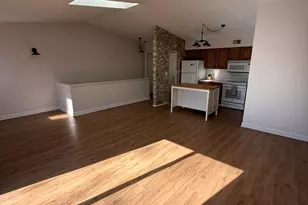 353 Pinewood Cir, Plymouth, MI 48170 - Photo 3