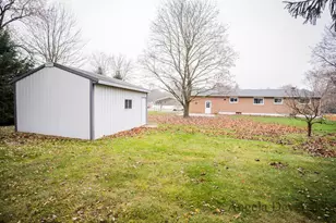 9375 Russell Dr, Greenville, MI 48838 - Photo 39