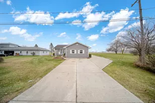 14581 Glenbeigh Ln, Cement City, MI 49233 - Photo 7