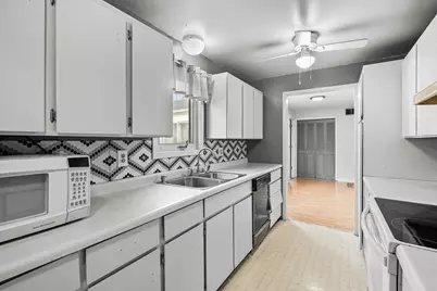 646 S Shore Drive, Portage, MI 49002 - Photo 21