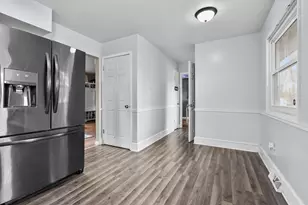 16 Charles E Pl, Battle Creek, MI 49015 - Photo 9