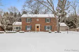 635 N Linden St, Marshall, MI 49068 - Photo 1