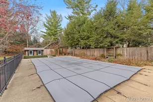 635 N Linden St, Marshall, MI 49068 - Photo 39